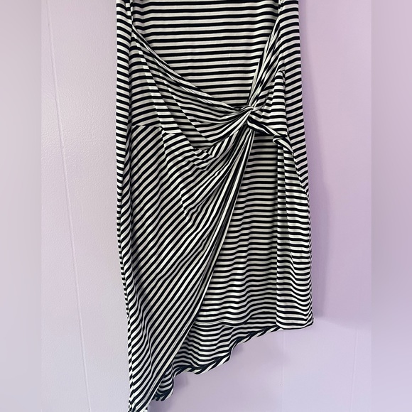 Vince Camuto Asymmetrical Black and White Stripes Sleeveless Dress Size … - Picture 5 of 11